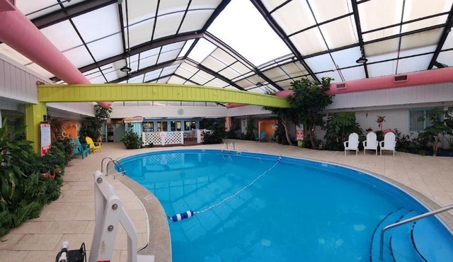 Greenfield Inn & Suites Elizabethtown, KY I65 Exit 94