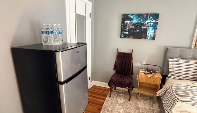 Grey comfort room