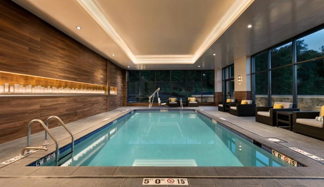 Group Friendly Stay! 3 Cozy Units w/Pool, Free Breakfast, Shuttle & Parking!