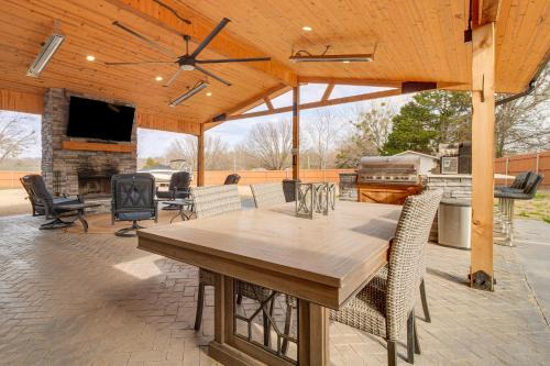 Group Getaway Near Eufaula Lake & Boat Ramp!