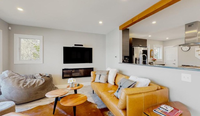Grove Road Lakehouse