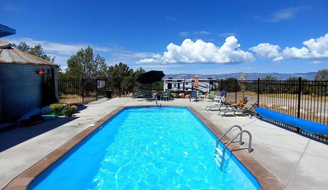 Hacienda Roja - The Juniper #5 at Wind Walker Homestead, Sleeps 8