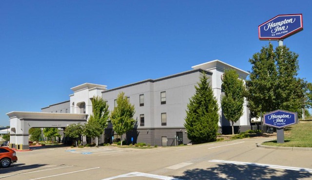 Hampton Inn Kansas City Northeast