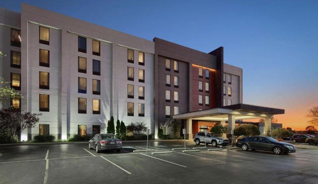 Hampton Inn Louisville Northeast