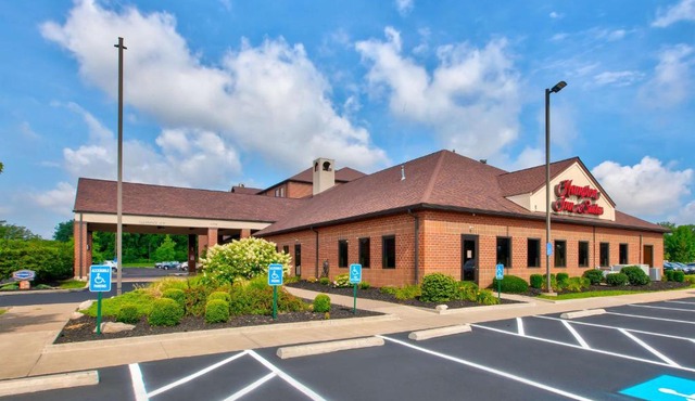 Hampton Inn & Suites Cleveland-Airport/Middleburg Heights