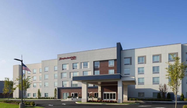 Hampton Inn & Suites By Hilton Long Island Farmingdale