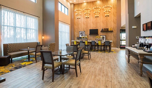 Hampton Inn & Suites Colleyville DFW Airport West