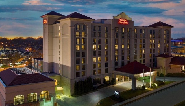 Hampton Inn & Suites Country Club Plaza