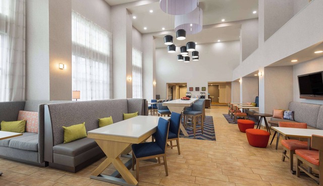 Hampton Inn & Suites Harrisburg/North