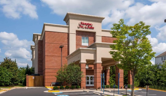 Hampton Inn & Suites Herndon-Reston
