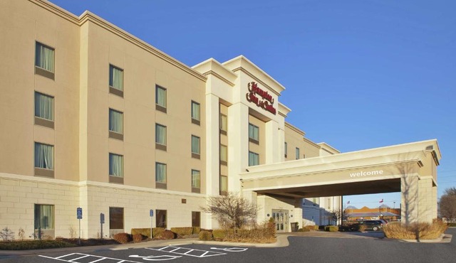 Hampton Inn & Suites Wichita-Northeast