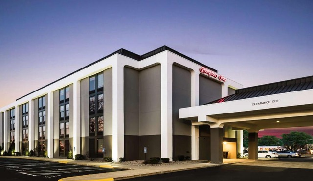 Hampton Inn West Springfield