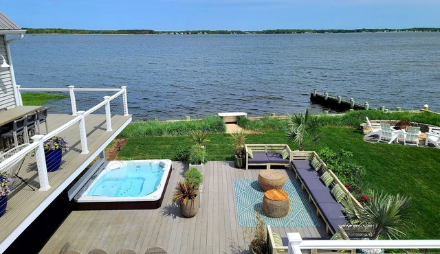 Hamptons Waterfront Suite Private Hot Tub Winter Escape Adults Only