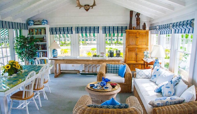 Harbor Knoll Bed & Breakfast
