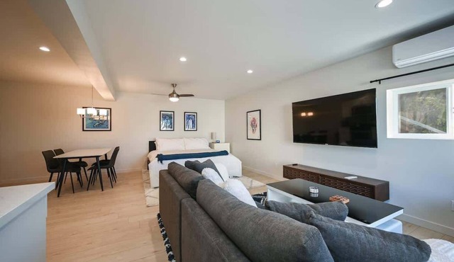 Harbor Retreat – EV Charger, King, Walk to Rock
