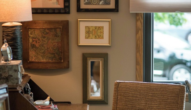 Haven & Hearth nComfort, Character, & Curation - Cul-de-Sac - Fireplaces + Patio in Albert Lea
