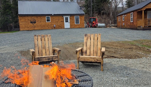 Heart of Moosehead Lodge, 2-bedroom, 2 bath in Rockwood