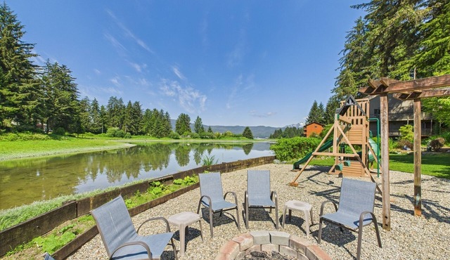 Hi Tide Retreat w/Bayfront Deck & Ocean Views
