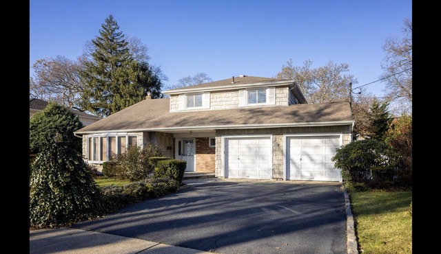Hidden Gem - Private Studio located in the heart of a well manicured Garden!