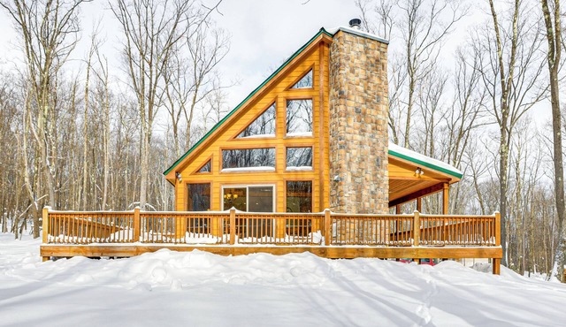 Hike, Ski & Raft: Terra Alta Cabin w/Large Deck