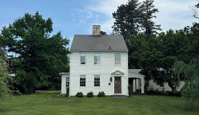 Hill Ross Guest Suite on Historic Homestead