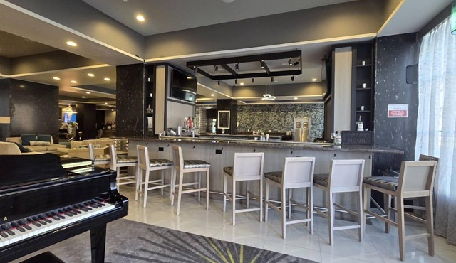 Hilton Garden Inn Wichita Downtown