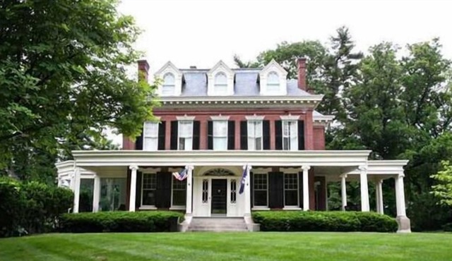 Historic Highlands Mansion -- in the best part of the city