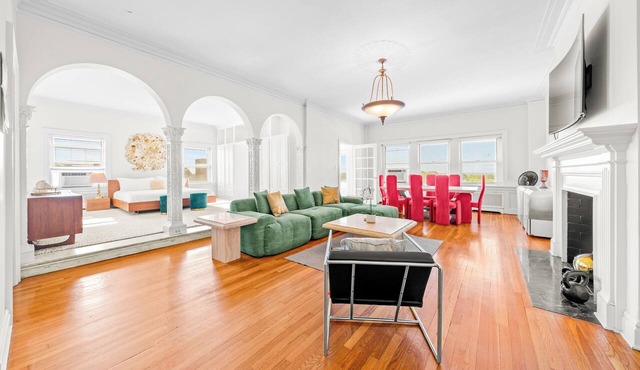 Historic Kansas City Penthouse Loft middle of KC!