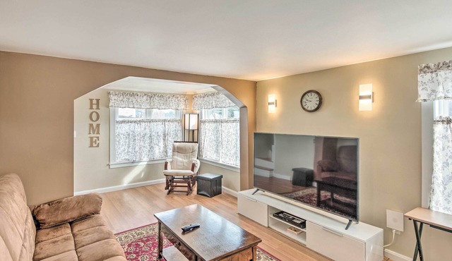 Historic Meredith Home: Walk to Town Center!