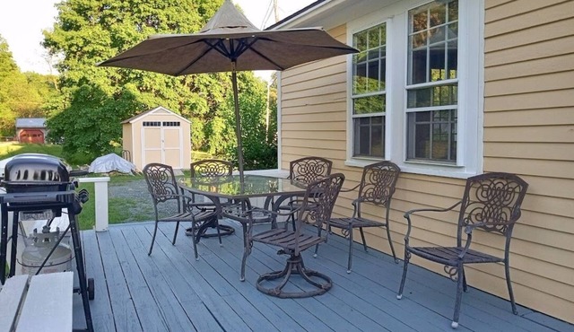 Historic Plank House Near Mount Sunapee