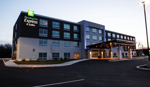 Holiday Inn Express and Suites Gettysburg by IHG