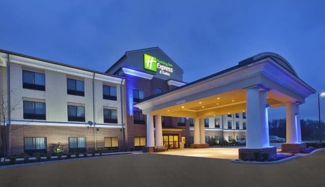Holiday Inn Express and Suites Wheeling by IHG