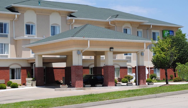 Holiday Inn Express Boonville by IHG