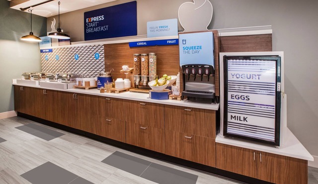 Holiday Inn Express Hotel & Suites Pittsburgh West Mifflin by IHG
