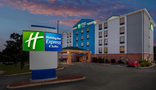 Holiday Inn Express Hotel & Suites Charleston-Southridge by IHG