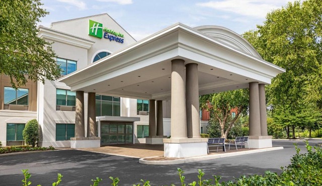 Holiday Inn Express Hotel & Suites Hagerstown by IHG