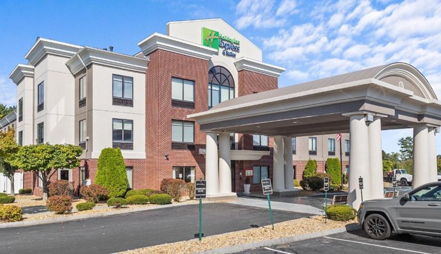 Holiday Inn Express Hotel & Suites Manchester - Airport by IHG