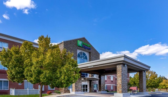 Holiday Inn Express Hotel & Suites Salisbury - Delmar by IHG