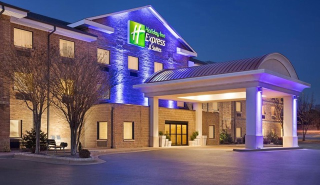 Holiday Inn Express Hotel & Suites Edmond by IHG