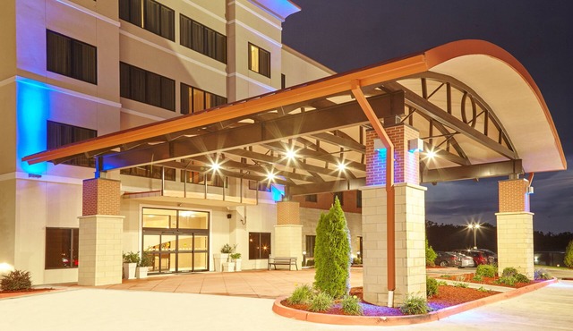 Holiday Inn Express Hotel & Suites Columbia Univ Area-Hwy 63 by IHG