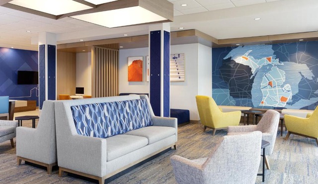 Holiday Inn Express & Suites Clarksville North by IHG
