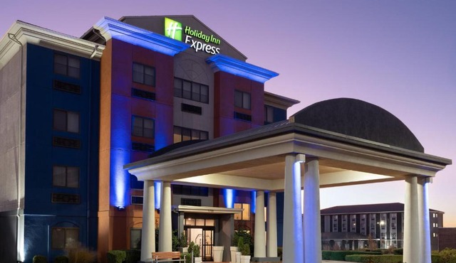 Holiday Inn Express & Suites Midwest City by IHG