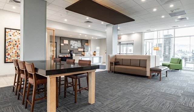 Holiday Inn Express & Suites Moundsville by IHG
