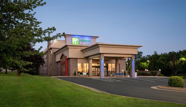 Holiday Inn Express Stephens City by IHG