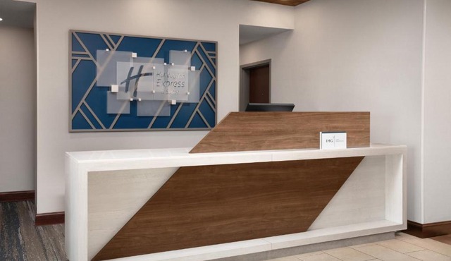 Holiday Inn Express & Suites by IHG Chambersburg by IHG