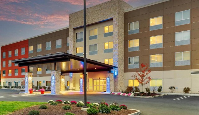 Holiday Inn Express & Suites - Middletown - Goshen by IHG