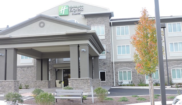 Holiday Inn Express & Suites Montgomery by IHG