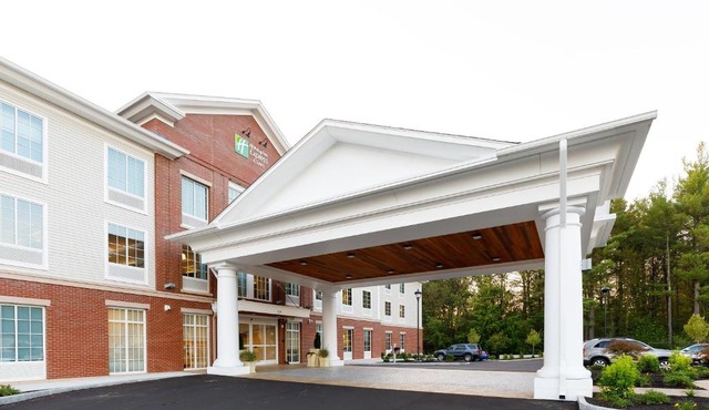 Holiday Inn Express & Suites - Sturbridge by IHG