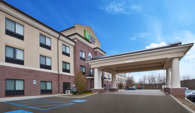 Holiday Inn Express & Suites Washington - Meadow Lands by IHG