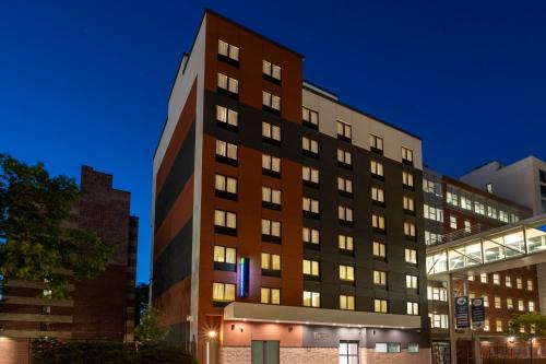 Holiday Inn Express & Suites Bronx - Barnabas area by IHG